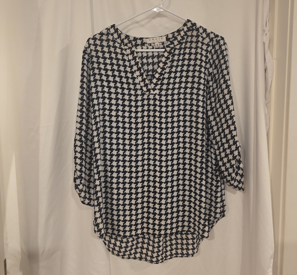 Chaus Black and White Houndstooth Tunic Top